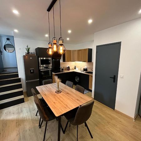 Au 35 Apartment มีโญ ภายนอก รูปภาพ