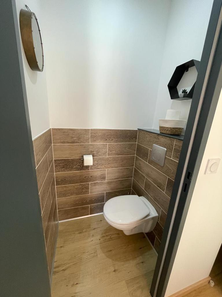 Au 35 Apartment มีโญ ภายนอก รูปภาพ