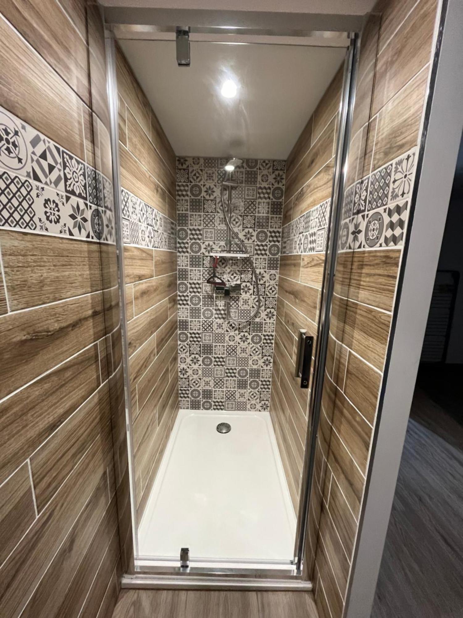 Au 35 Apartment มีโญ ภายนอก รูปภาพ