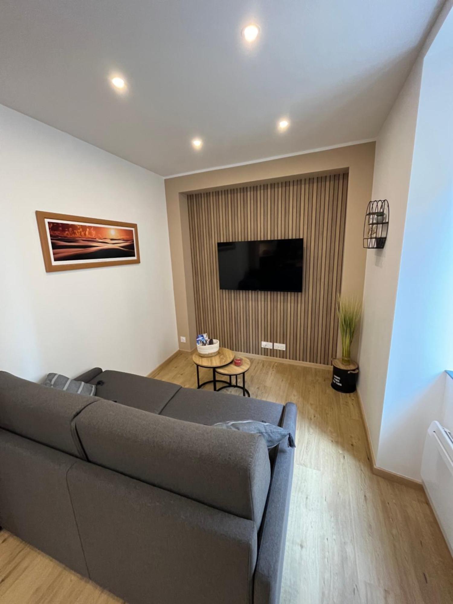 Au 35 Apartment มีโญ ภายนอก รูปภาพ